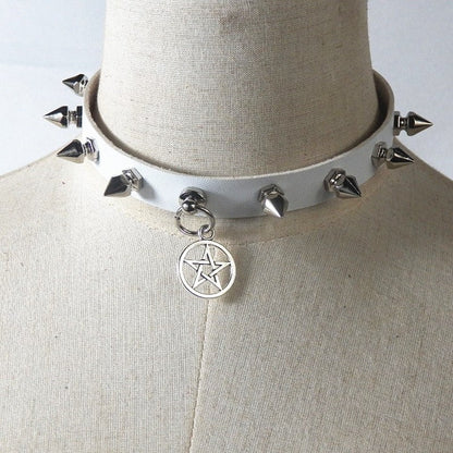 Lilith choker